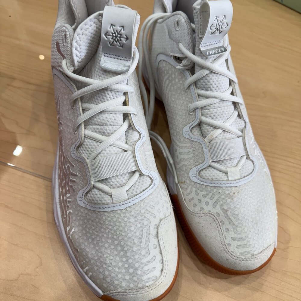 New Balance Freeze LX v3 Box